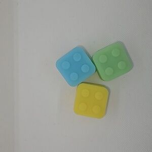 Stackable small storage container